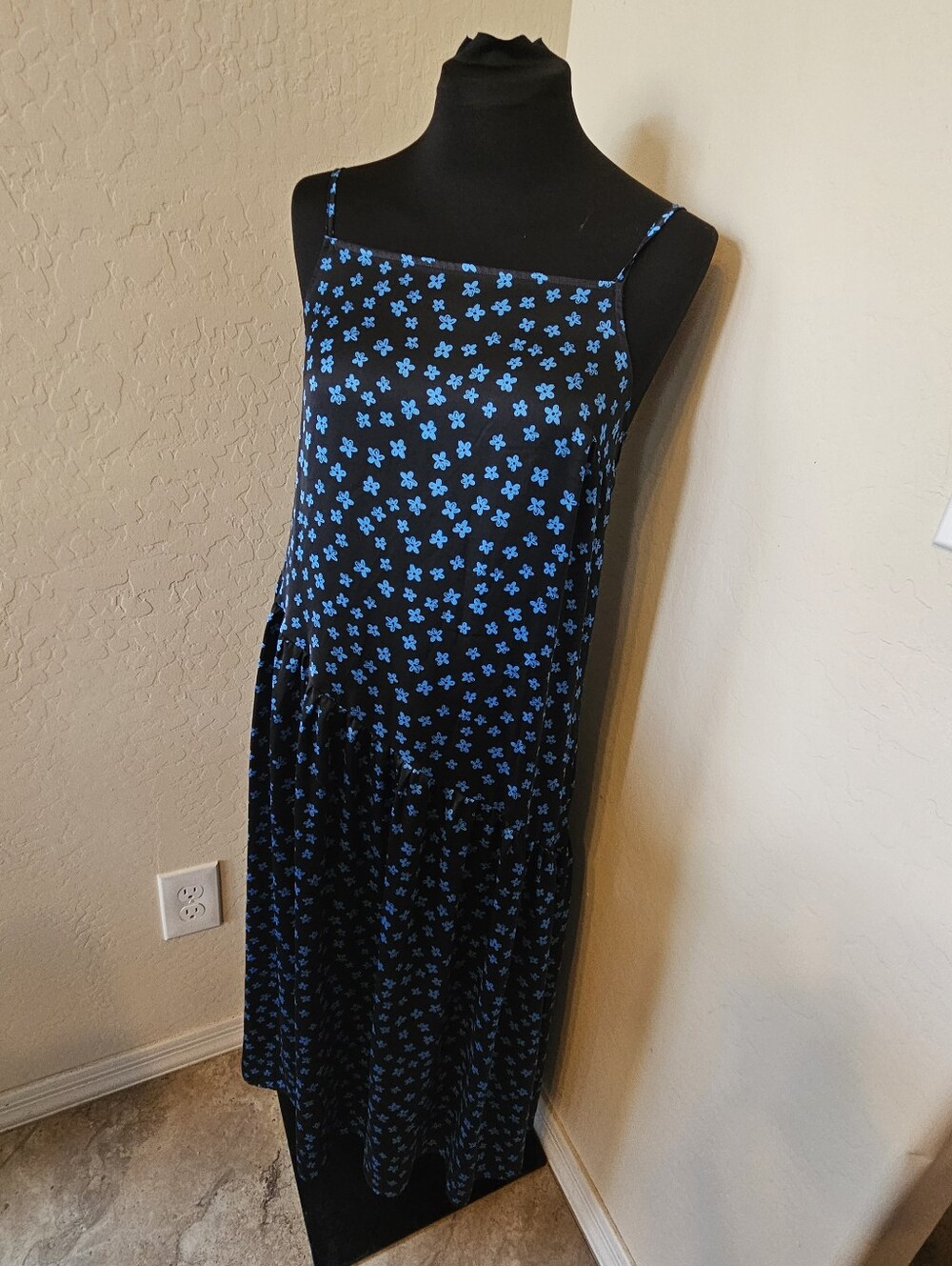 Black & Blue Floral Spaghetti Strap Slip Dress Nightgown Dress Sz 4